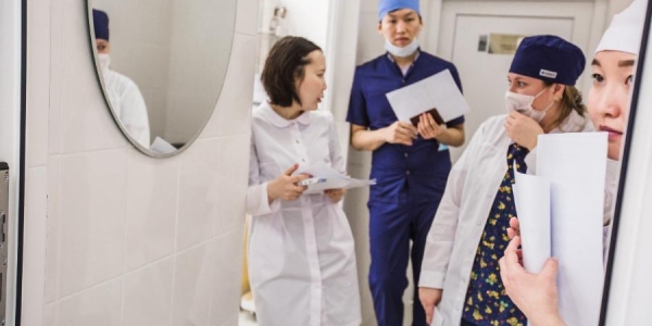 В медицинских вузах и ссузах увеличено количество целевых мест для выпускников из Якутии