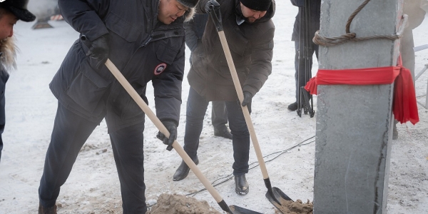 Первую сваю дополнительного здания средней школы № 26 забили в Якутске