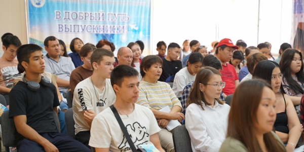 Родители выпускников из Якутска рассказали, куда планируют поступать их дети