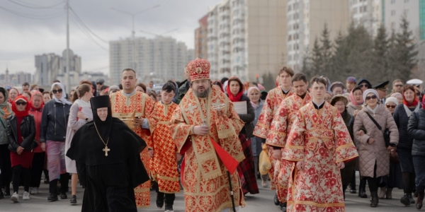В Якутске прошел традиционный Крестный ход